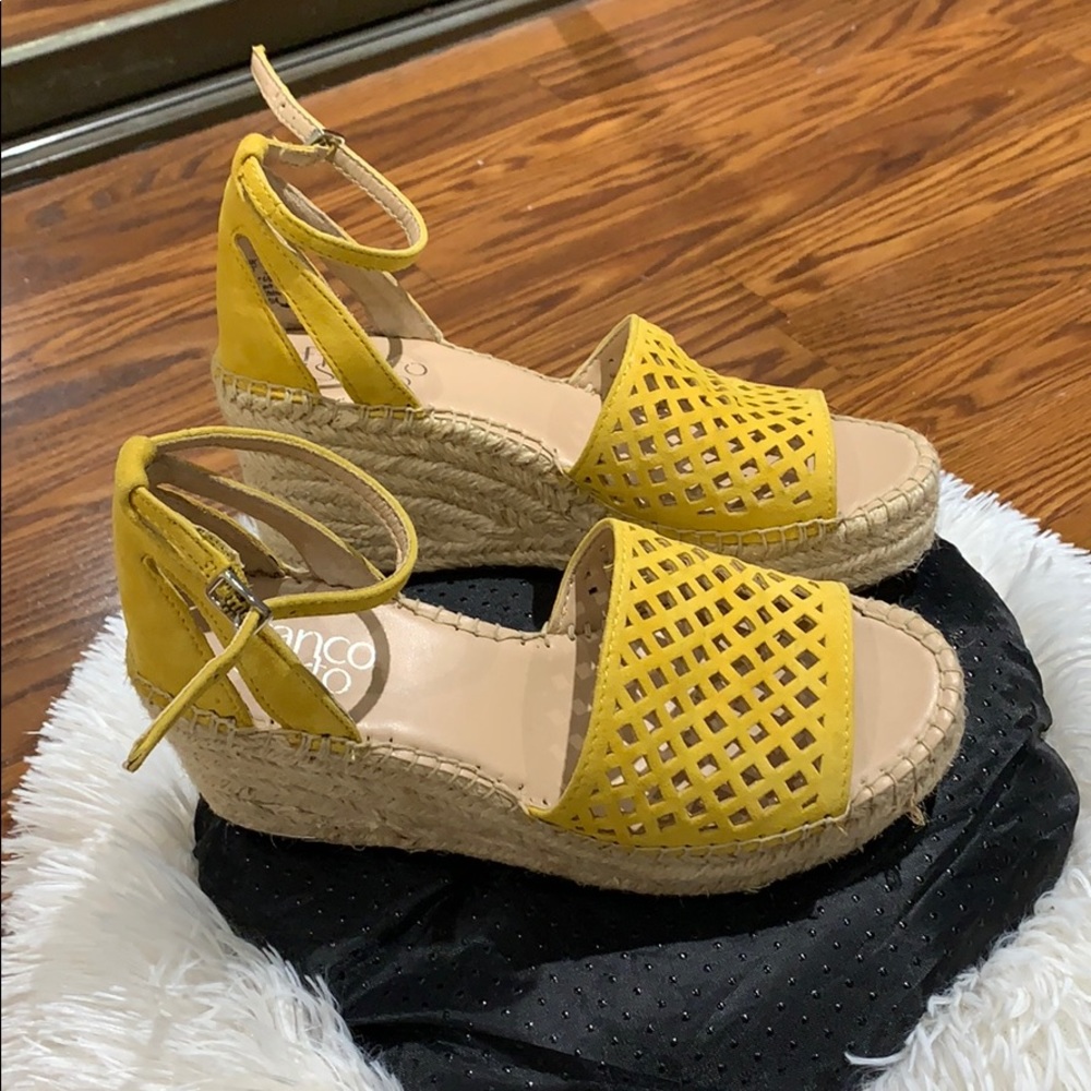 Yellow wedges size 5.5